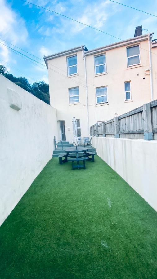 The Bonting Beautiful Three Bed Townhouse Near Harbour And Beach Torquay Bagian luar foto